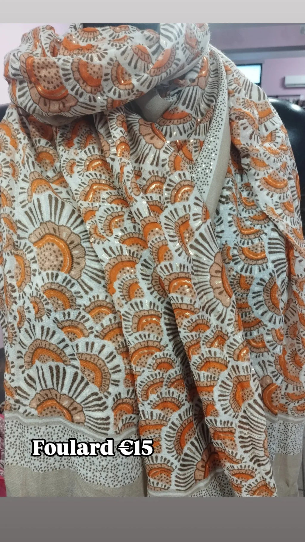 Foulard con ventaglietti