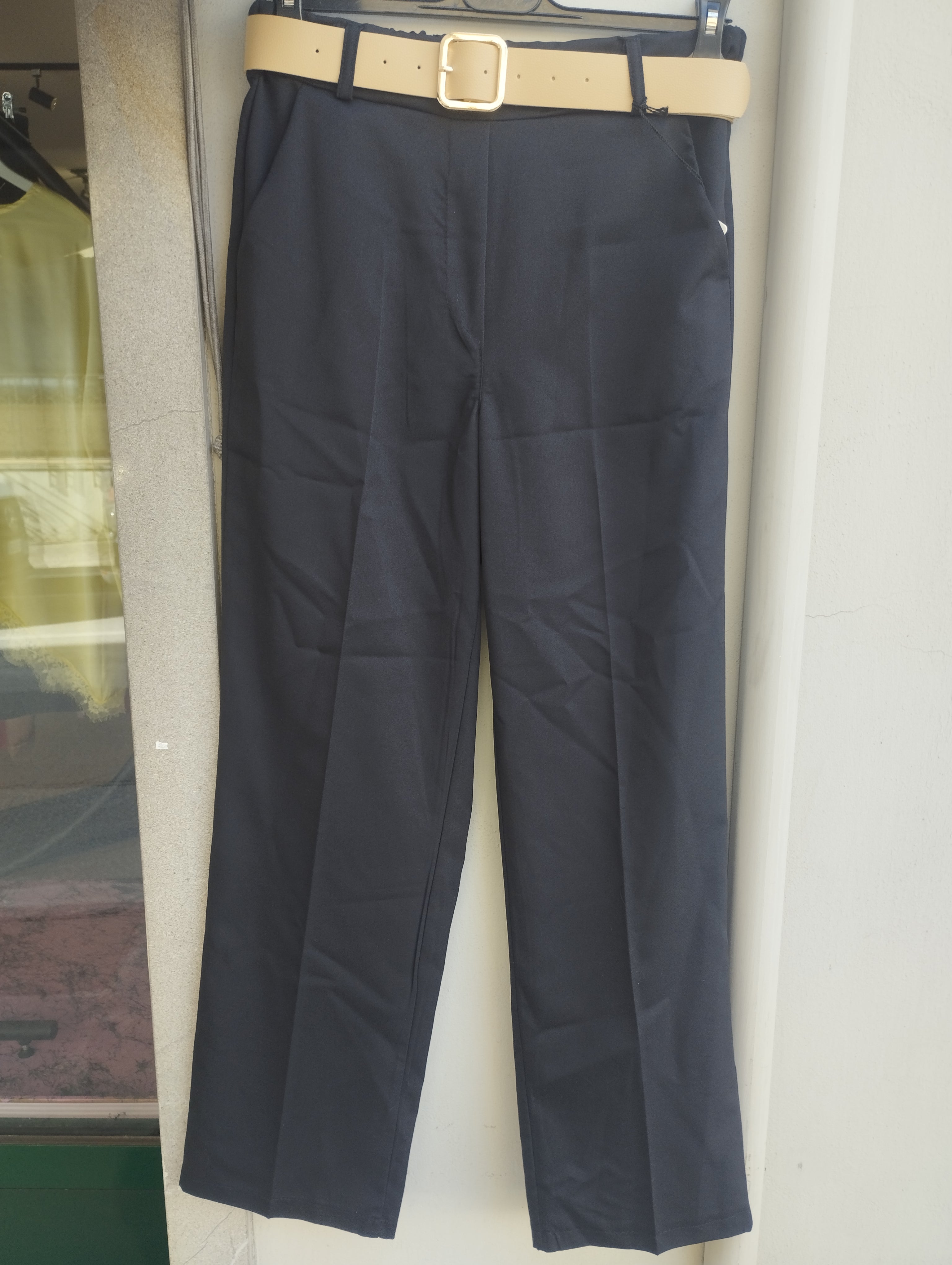 Pantalone a sigaretta