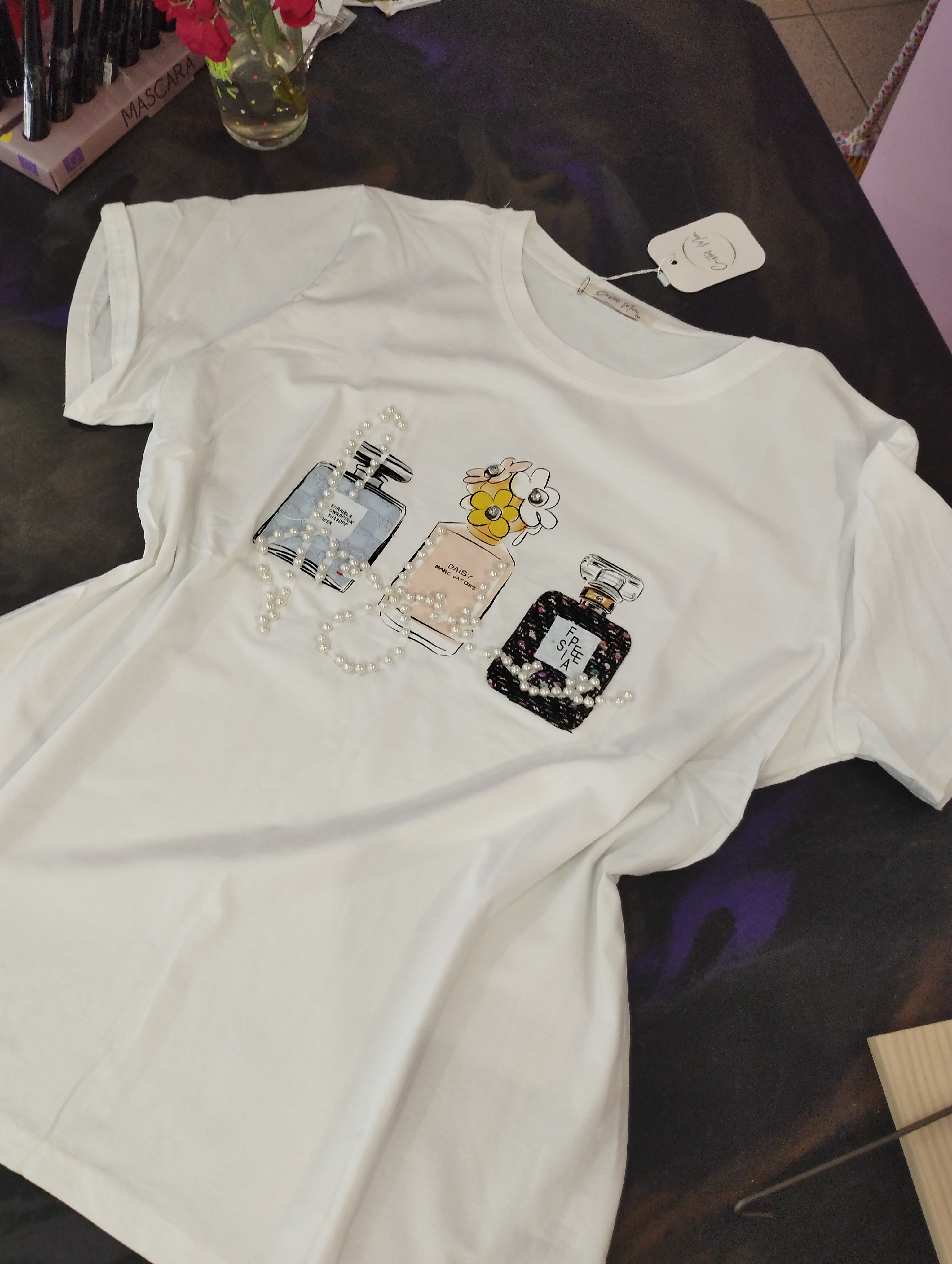 T-shirt con applicazione