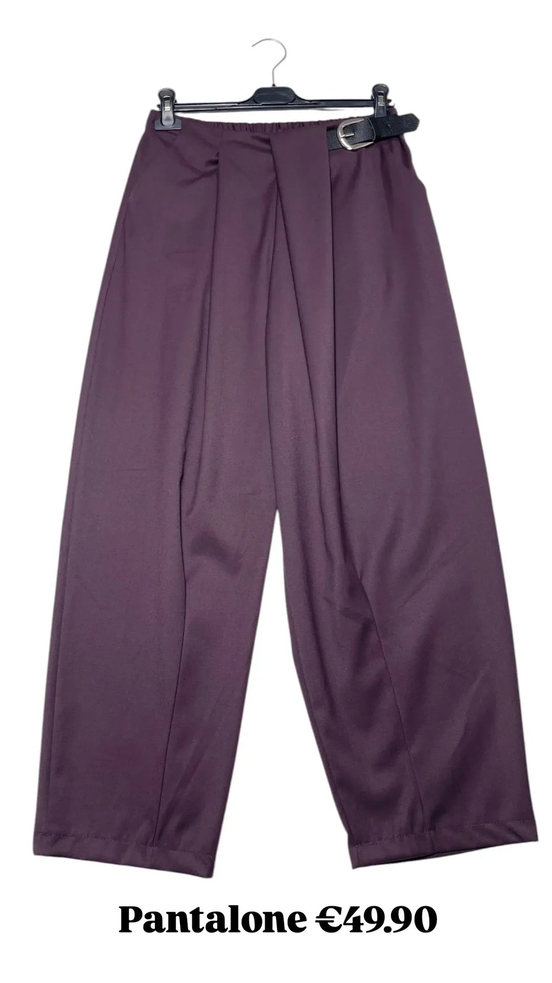 Pantalone con fibbia